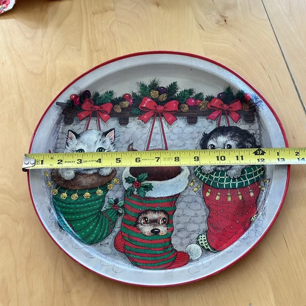 Vintage Collectible Tin Potpourri Press Cat & Dogs Holiday Serving Platter Tray.